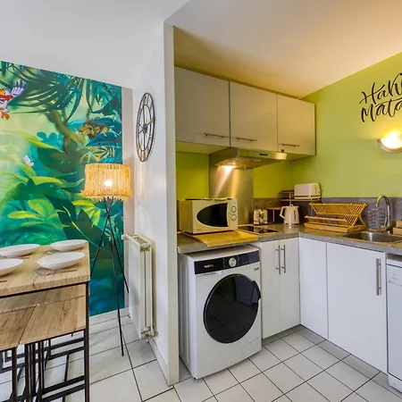 Cosy / / Jungle Apartment